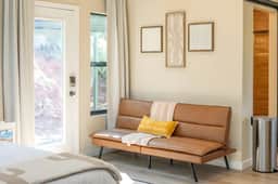 Cactus Casita: Prime Location, Walk to Trails