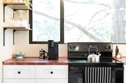 Cactus Casita: Prime Location, Walk to Trails