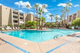 1BR Prime Old Town Condo | King Bed + Resort Amenities