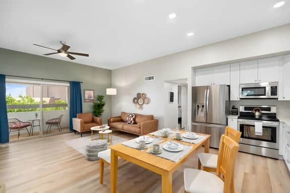 Old Town Condo Paradise ~ Pool+Hot tub ~ Location