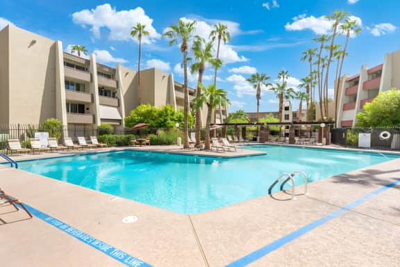 Walk to Old Town | 1BR Condo, Heated Pool & Patio