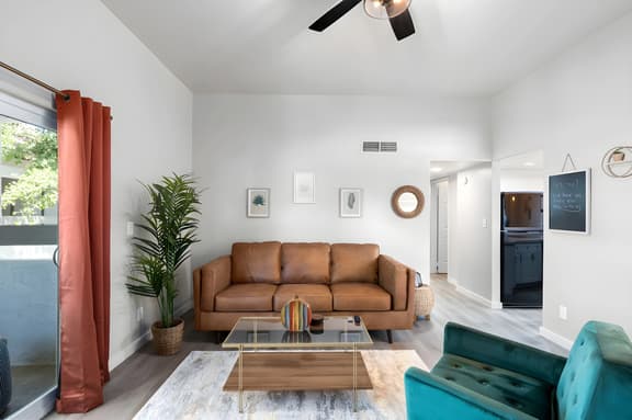 Boho Cozy Home | Pool + Hot Tub | Work From Home